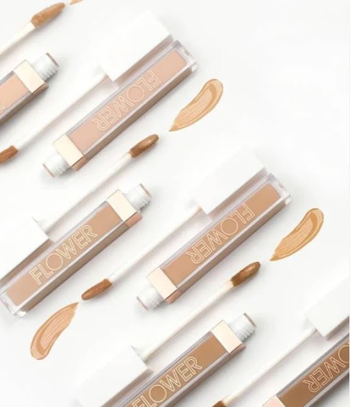 Flower by Drew: Light Illusion Full Coverage Concealer